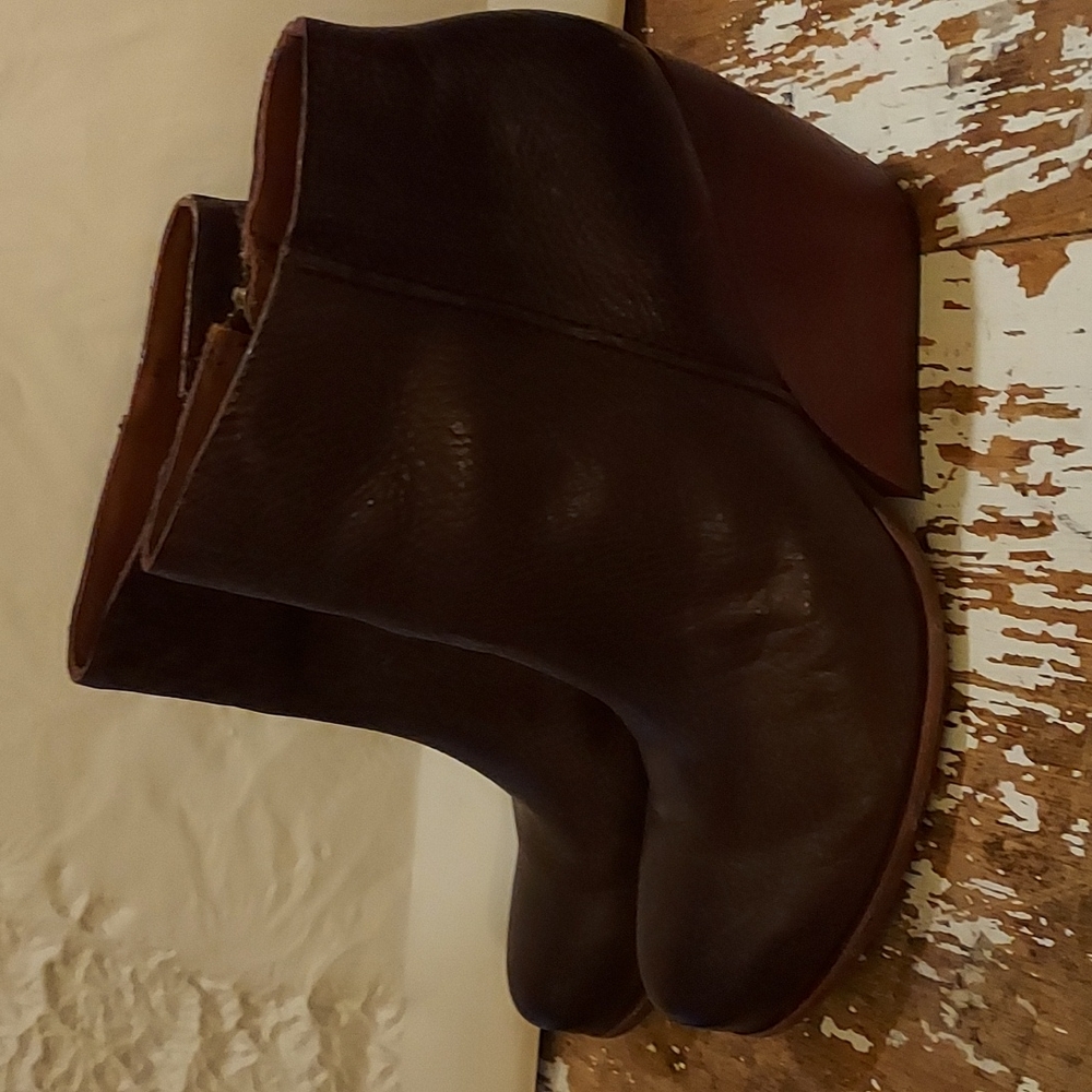 Kork-Ease Natalya Ankle Boots Size 8.5